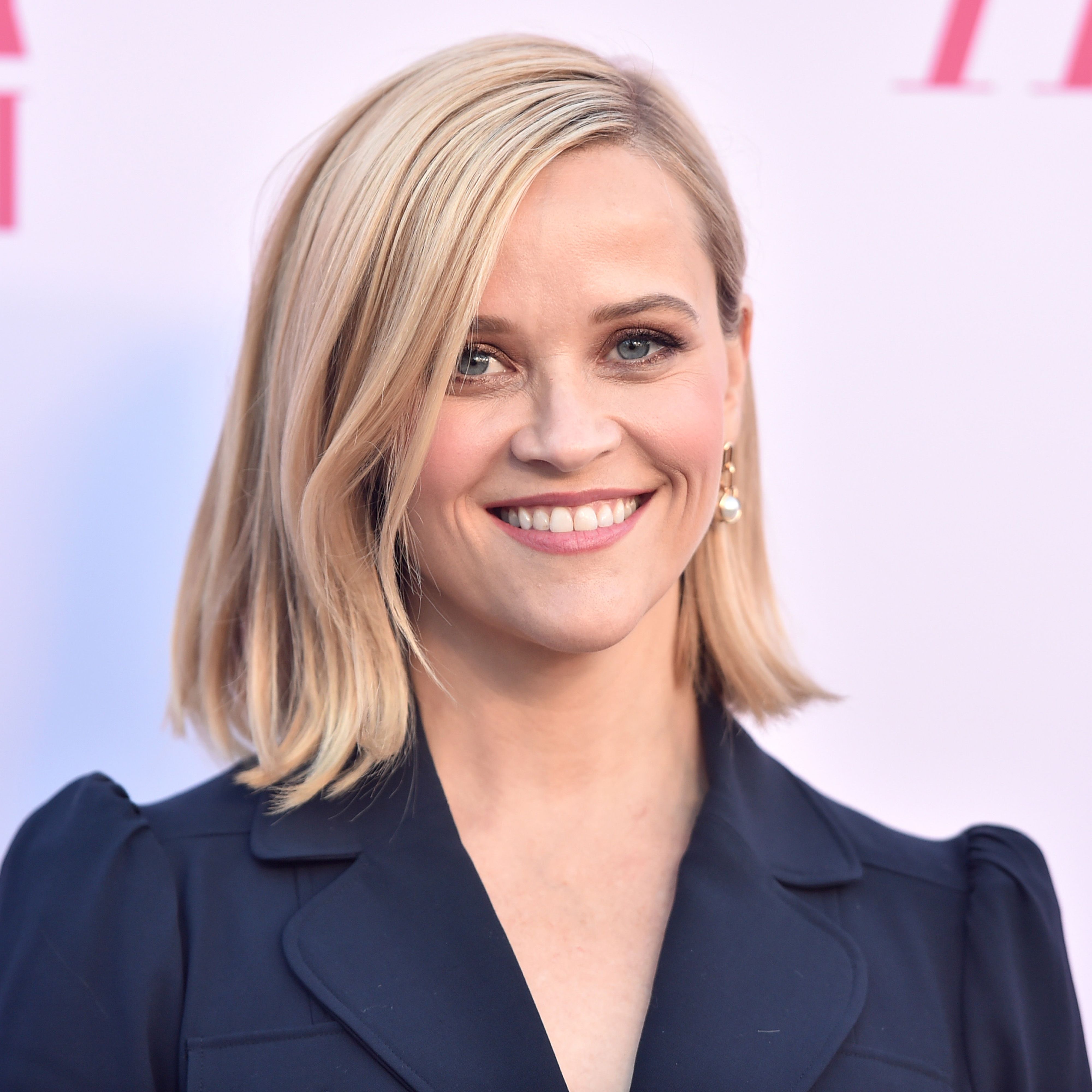 Reese Witherspoon S Skincare Routine Includes This 22 Face Cream