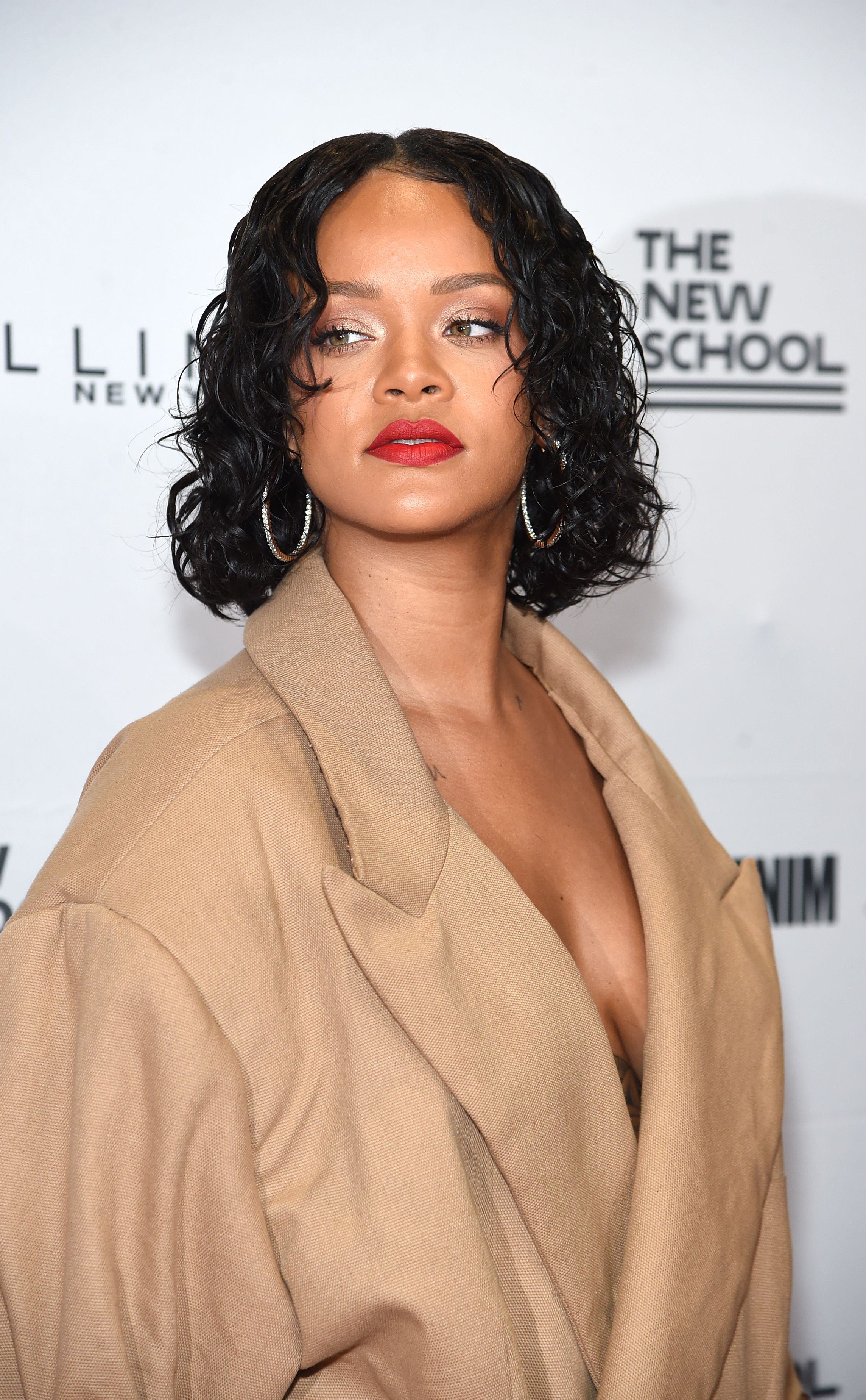 rihanna short curly haircuts