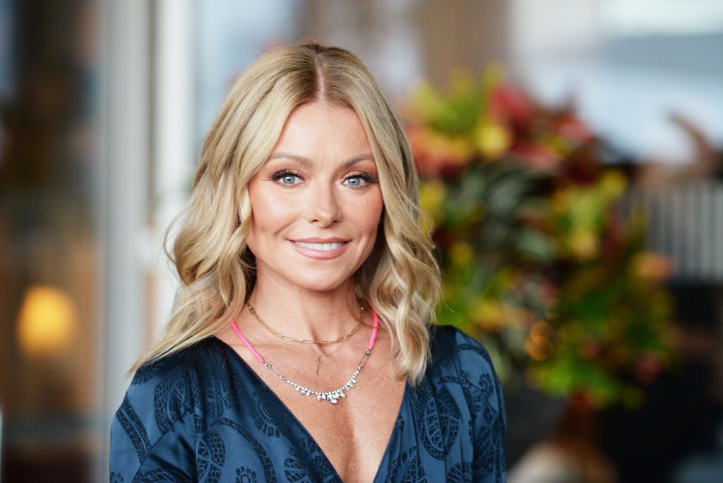 Kelly Ripa Flaunts Butt, Legs In New 'Thirst Bucket' Swimsuit Pic