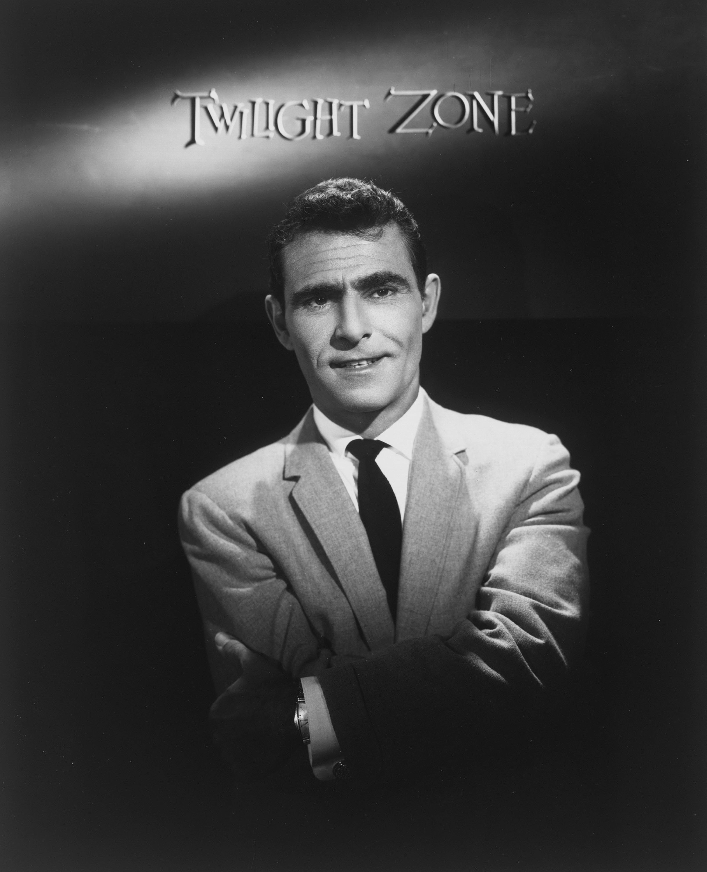 SERIES A GO GO  - Página 18 Host-rod-serling-image-dated-january-1-1963-news-photo-458337498-1553796368