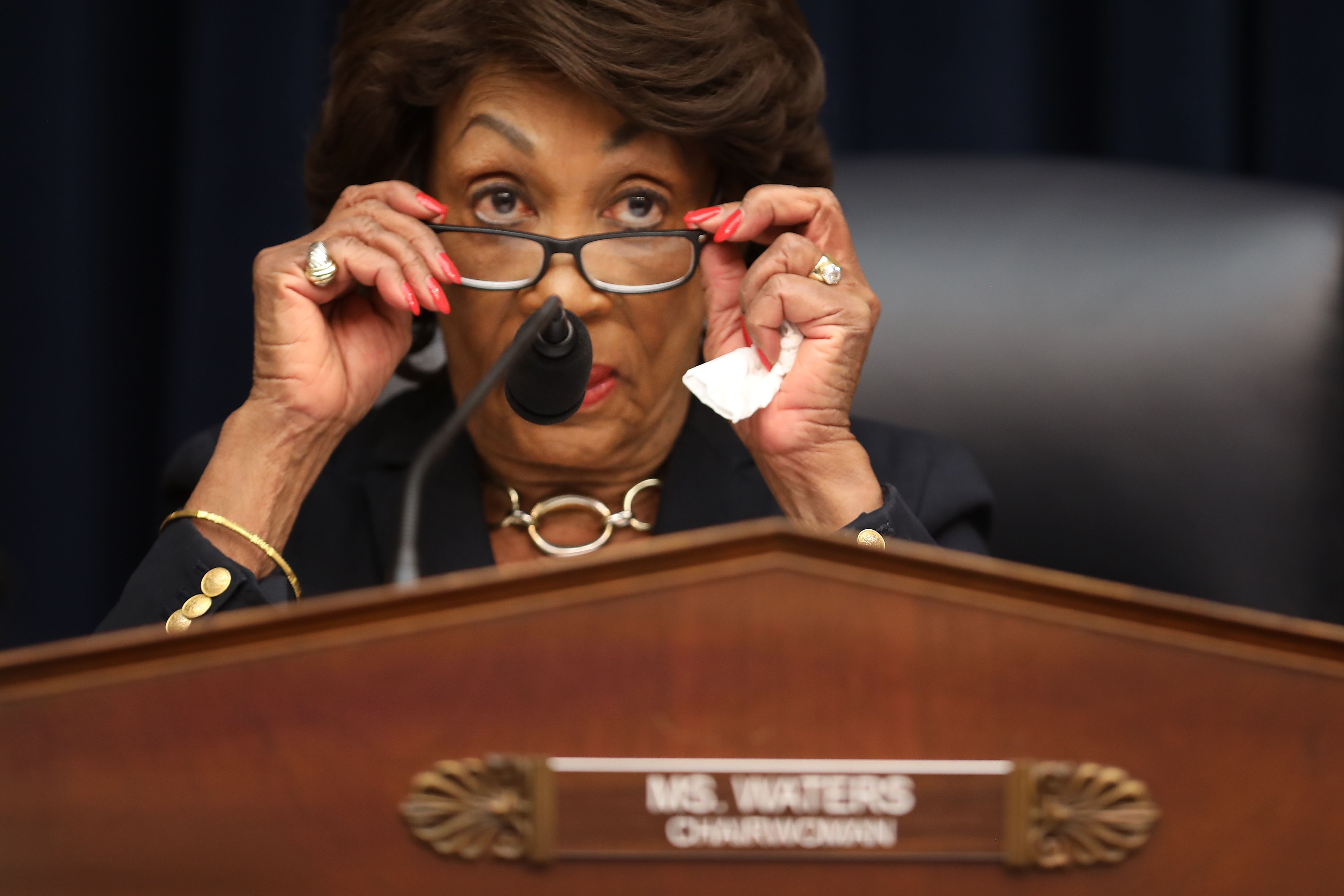How Maxine Waters Became an Internet Sensation
