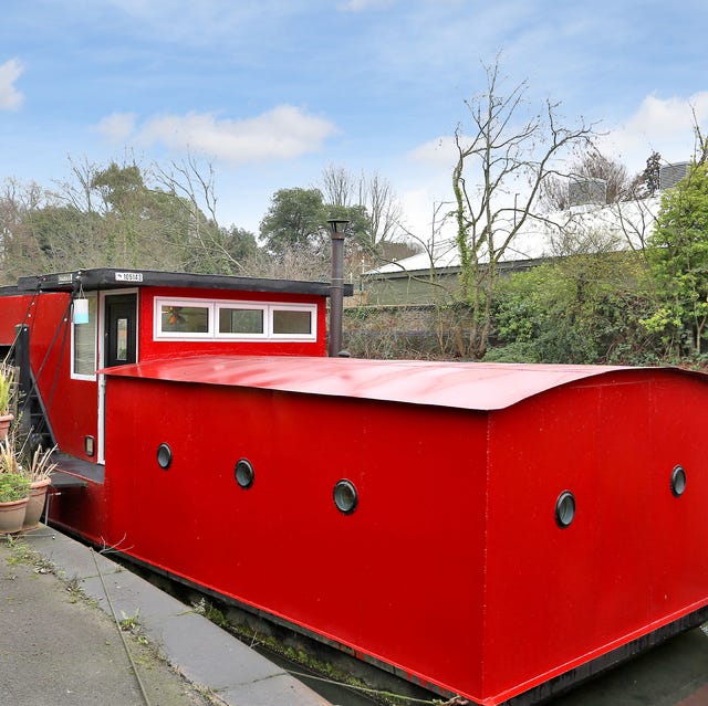 One Bedroom Houseboat On The Market In Ham Wharf Houseboats For Sale