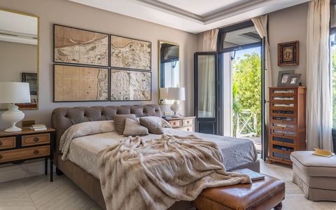 el dormitorio perfecto para los españoles es con muebles naturales y muy funcional, diseño de aldea muebles
