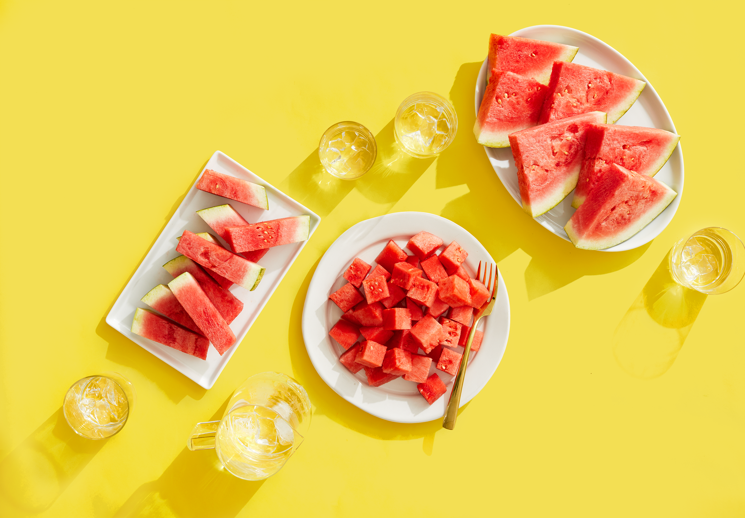 how to cut a cantaloupe for a fruit tray