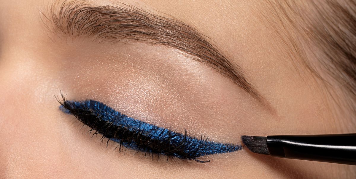 How to Apply Eyeliner Like a Pro - Step By Step Videos and Tips for Applying  Eyeliner