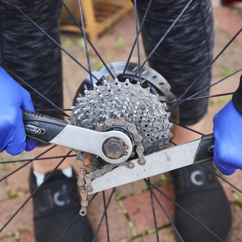 replacing cassette on mountain bike