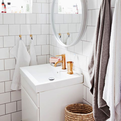 How To Clean Your Bathroom A Cleaning Checklist How To Clean Your Bathroom A Cleaning Checklist