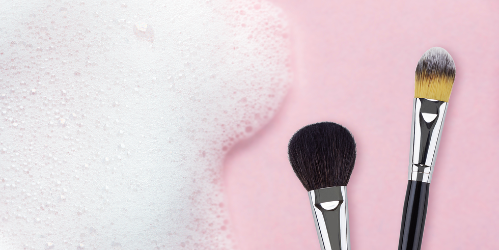 how.to use mac brush cleaner