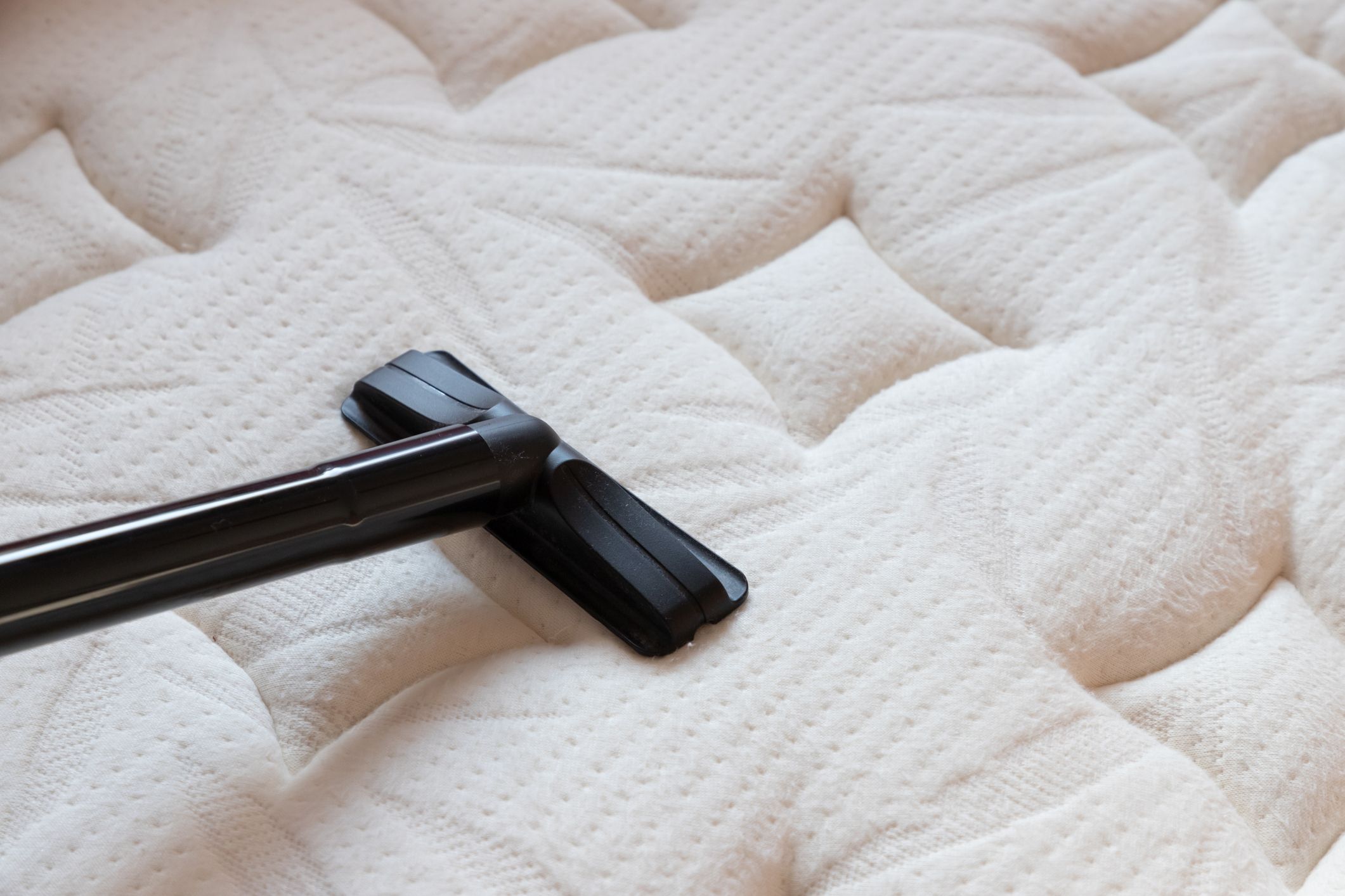 How to Clean a Mattress - Step by Step Guide to Cleaning a Mattress