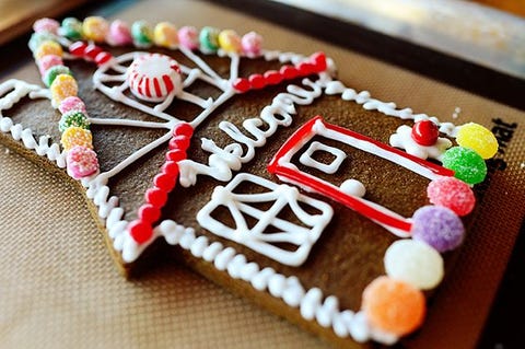 gingerbread house cookie