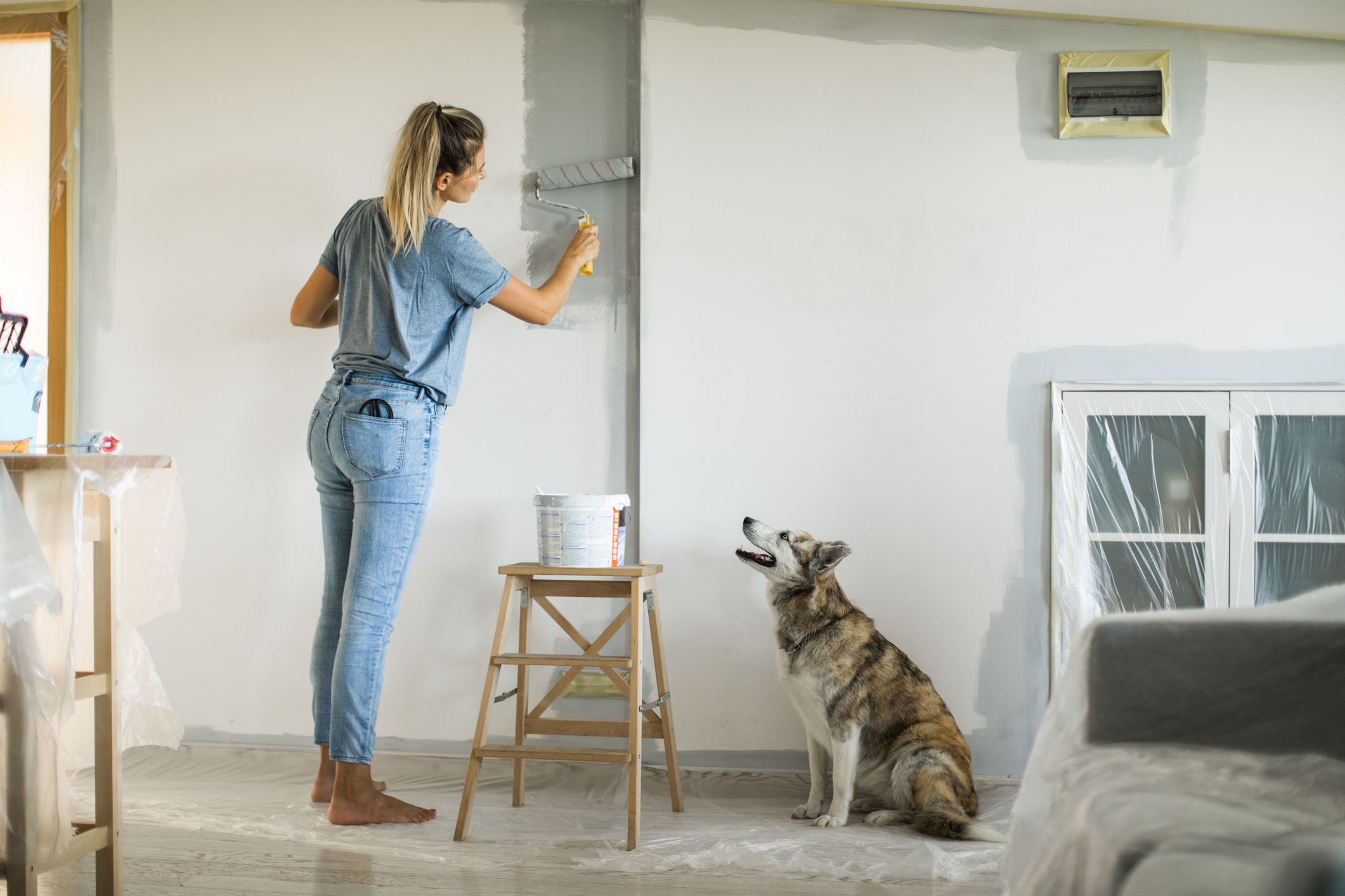 How to Get Rid of Paint Smells - Eliminate Fumes After Painting