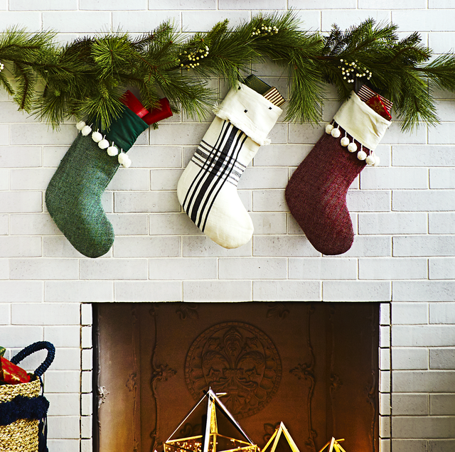 how to hang garland and stocking over the mantel