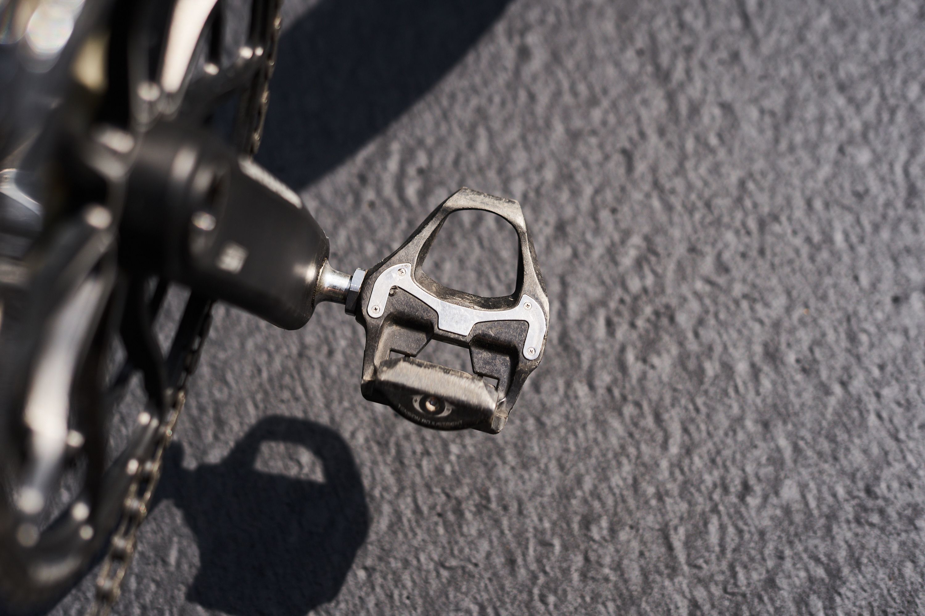 installing shimano pedals
