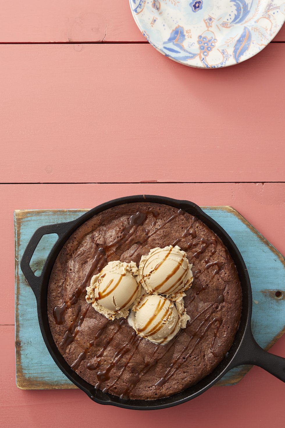 kid friendly mac n cheese in brownies