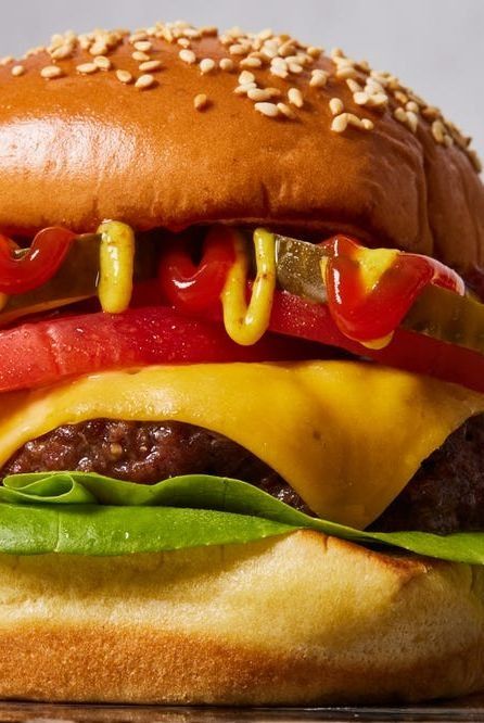 ハンバーガーをこぼさず きれいに食べる7つの方法 間違った食べ方をしていませんか