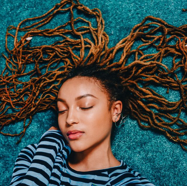 how to rewtist dreads and locs