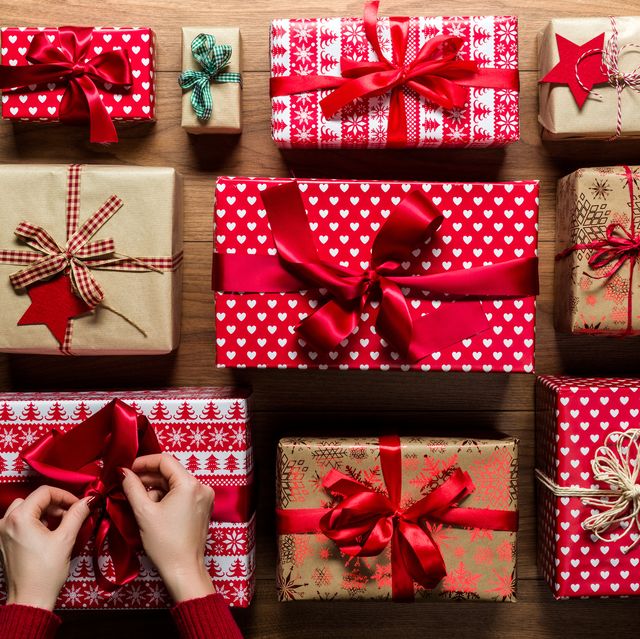 How to Wrap a Gift - Wrapping a Present Step by Step ...
