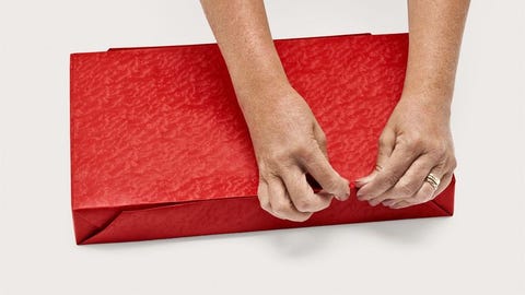 how to wrap a gift Cách gói và trang trí quà 8/3 đẹp