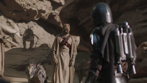 the mandalorian meets with tusken raiders in ﻿the mandalorian “chapter 9 the marshal”