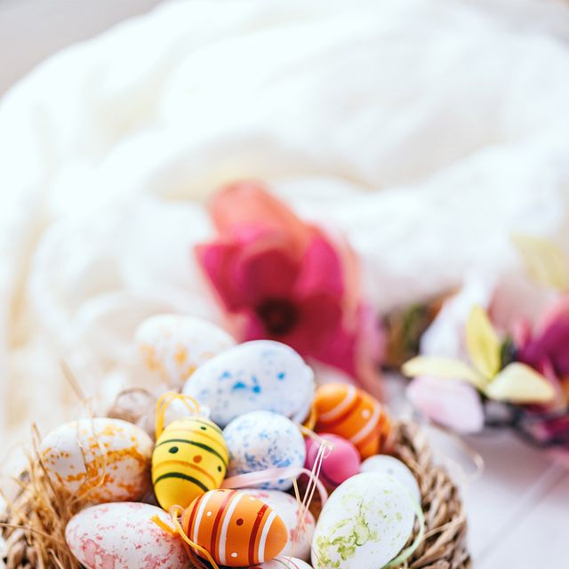 3 ideas DIY para decorar huevos de Pascua vía Pinterest