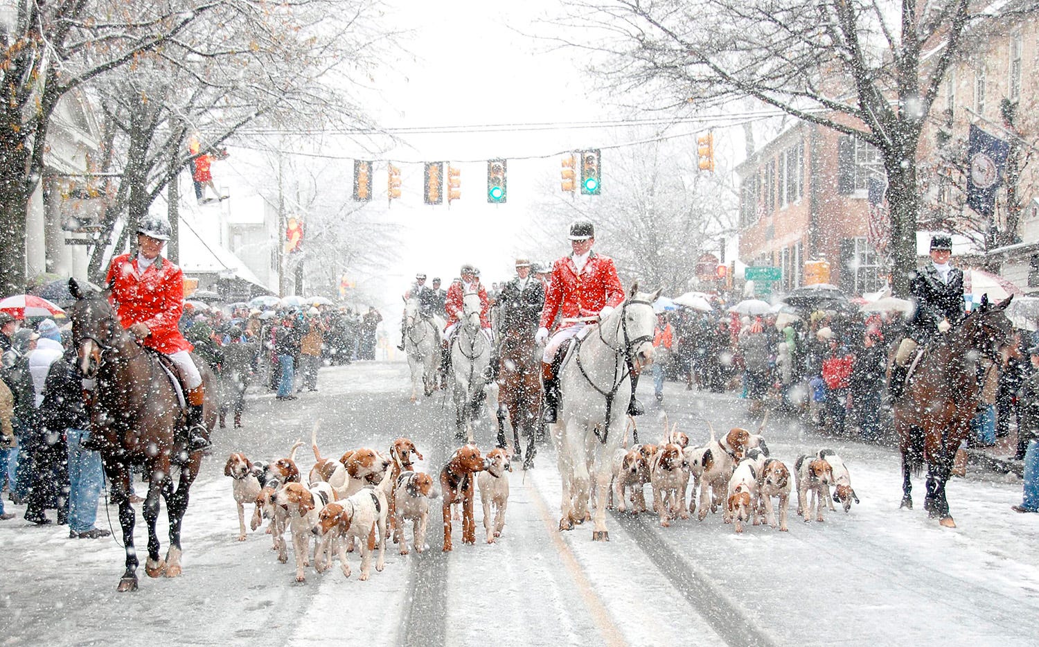 This Tiny Virginia Town Is *The* Place to Head for a Classic Christmas