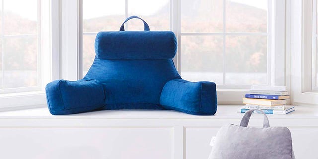 9 Best Husband Pillows in 2019 Supportive Reading Pillows & Back Rests