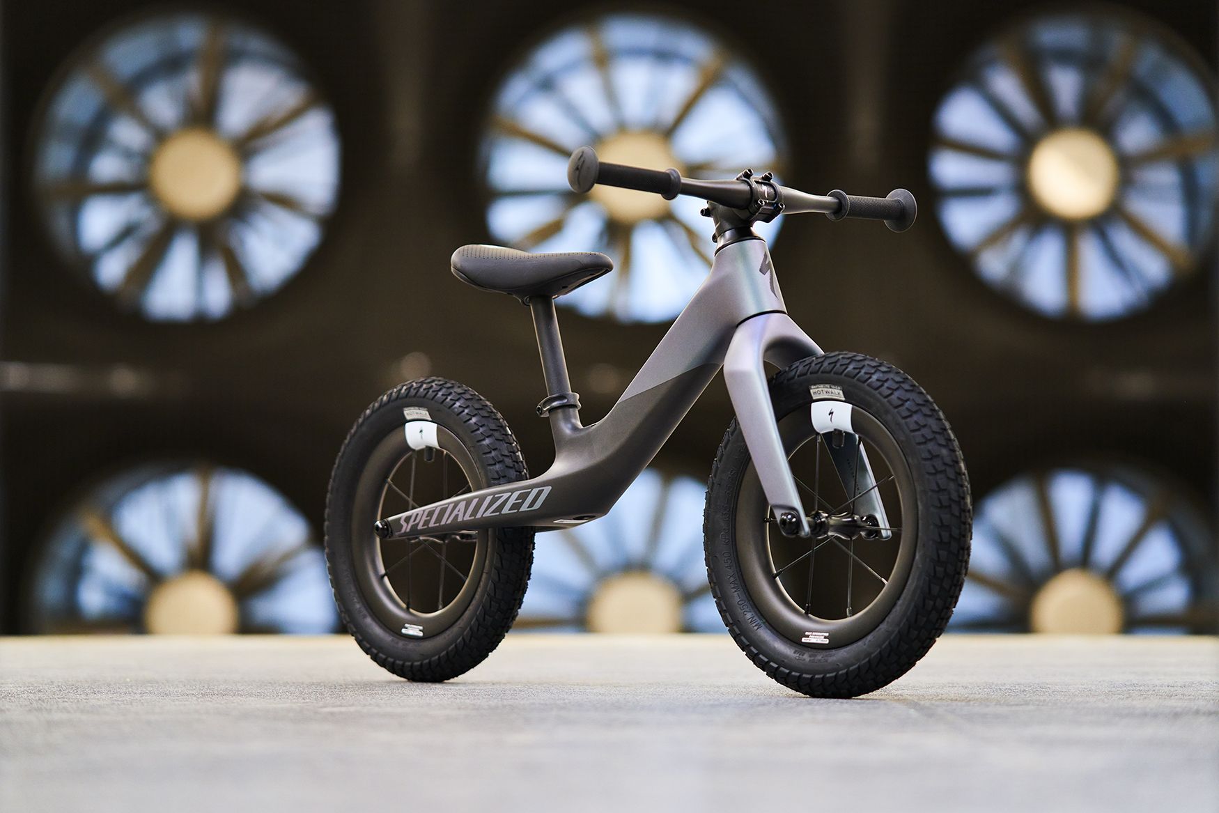 carbon fiber bike specialized