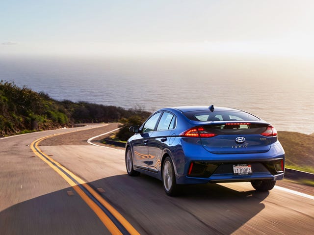 The 5 Best Hybrid Cars Of 2018 Car Suv Reviews 5 Stylish Hybrid Cars And Suvs For Anyone Who Wants To Save Serious Money On Gas