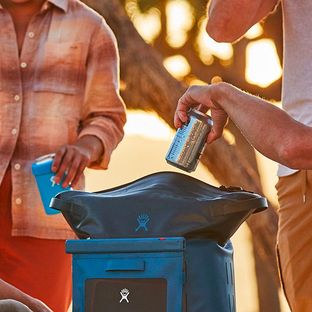 Hydro Flask Day Escape Cooler Pack : A stylish soft cooler
