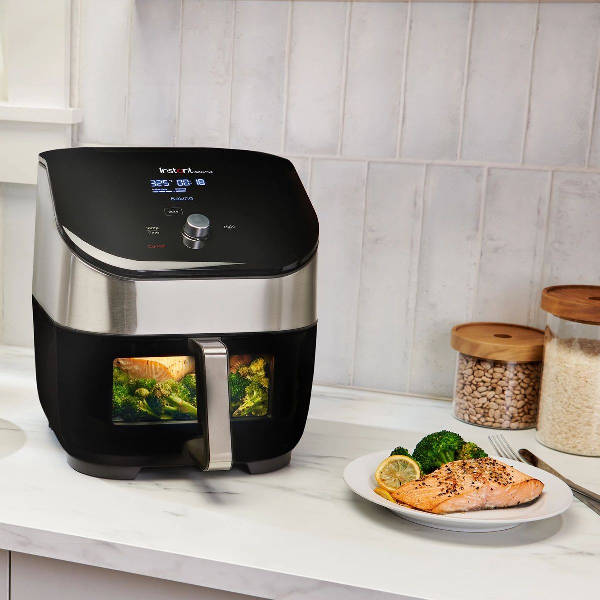Dash Compact Air Fryer Review - The Best Air Fryer For Small Spaces