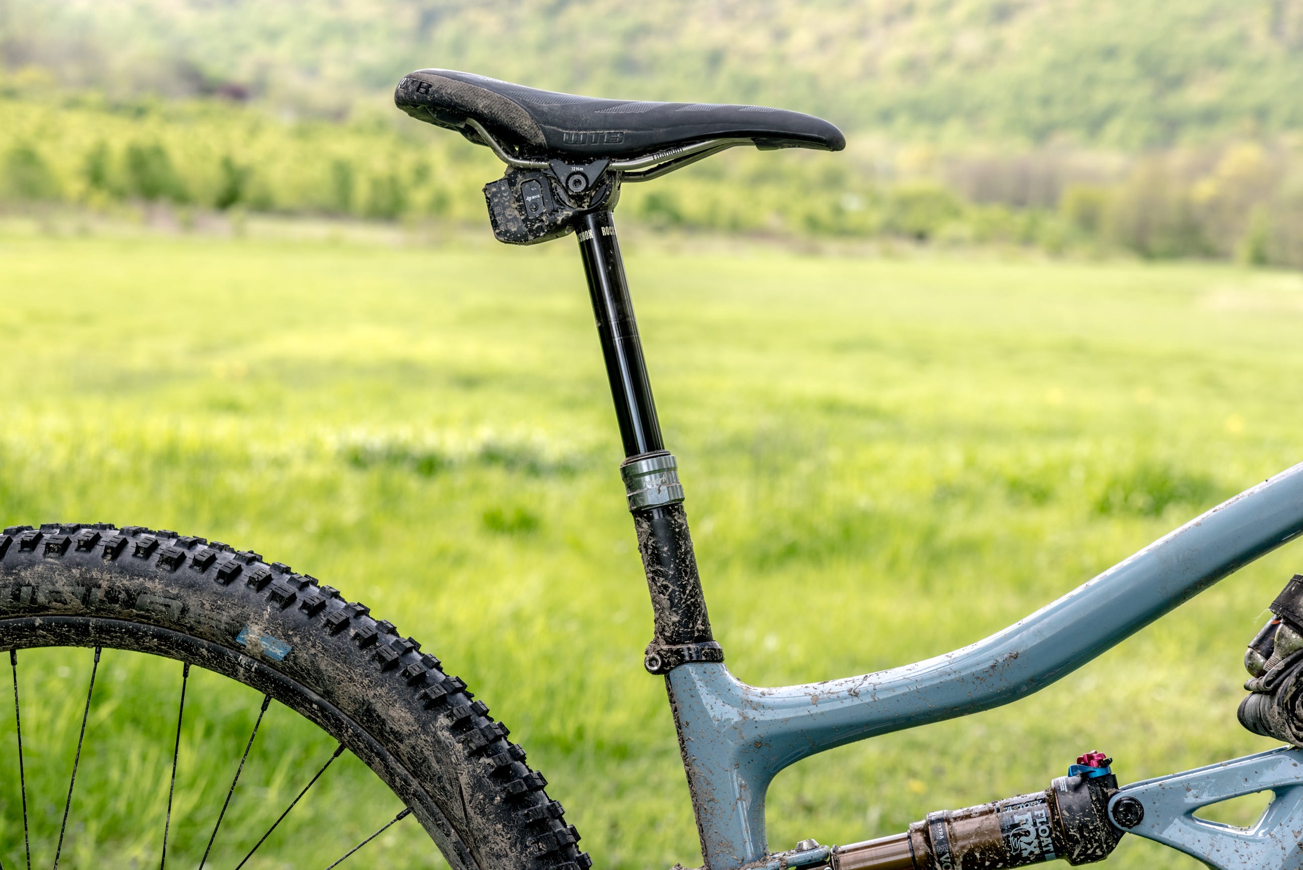 Ruota di bicicletta, Bicicletta, Parte di bicicletta, Veicolo, Sella di bicicletta, Telaio di bicicletta, Mountain bike, Gomma di bicicletta, Pneumatico, Reggisella di bicicletta, 