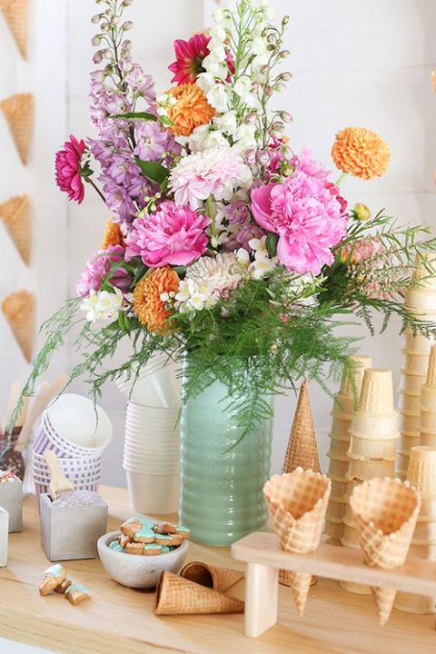 Pink, Flower, Cut flowers, Plant, Bouquet, Spring, Flower Arranging, Flowerpot, Room, Centrepiece, 