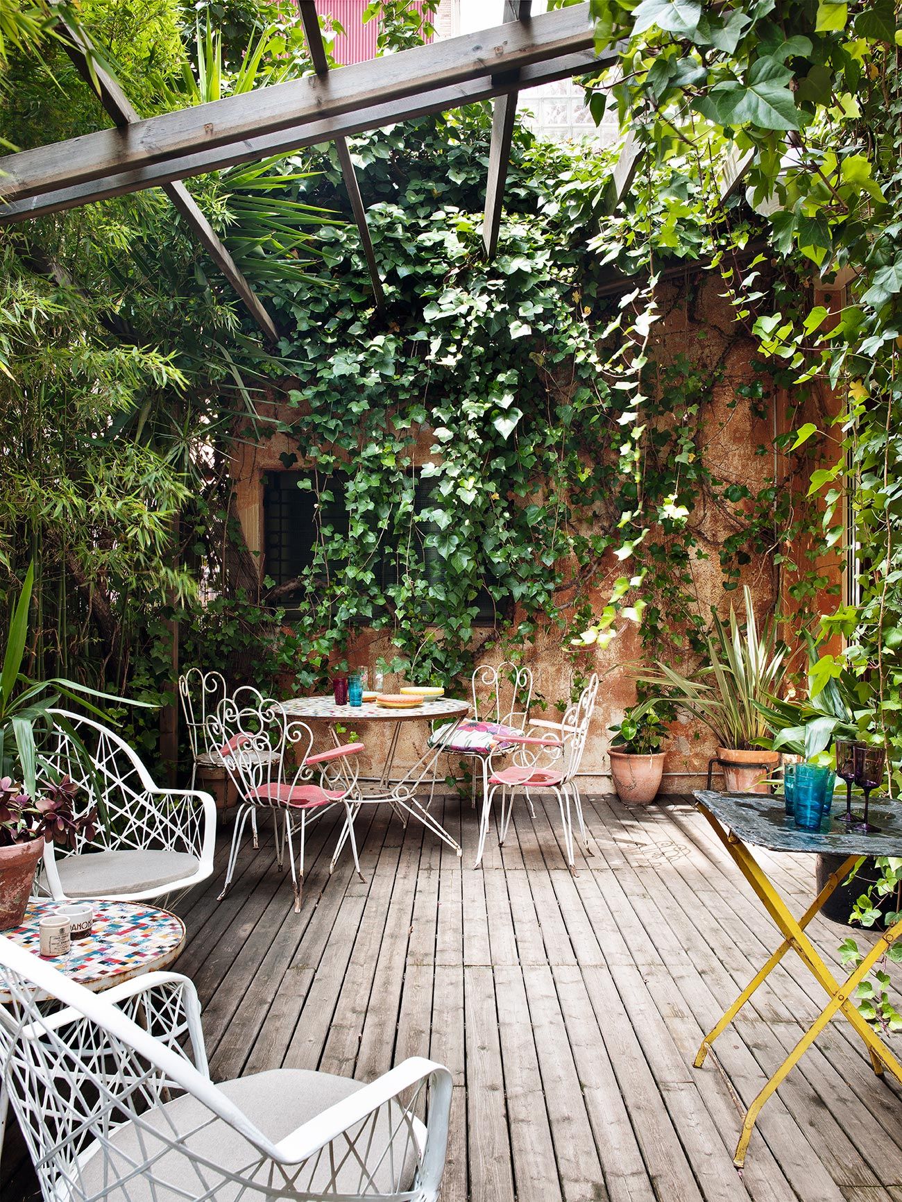Cómo decorar un patio con estilo: 20 ideas y consejos