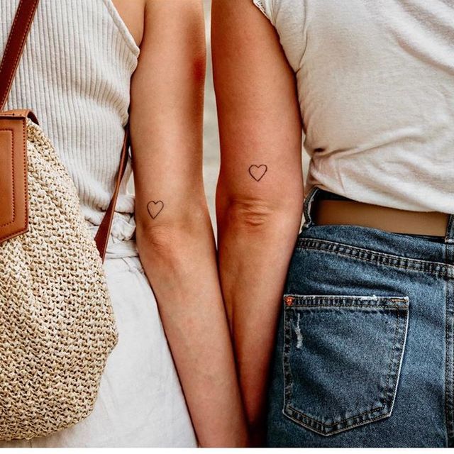 20 ideas de tatuajes pequeños y con forma de corazón