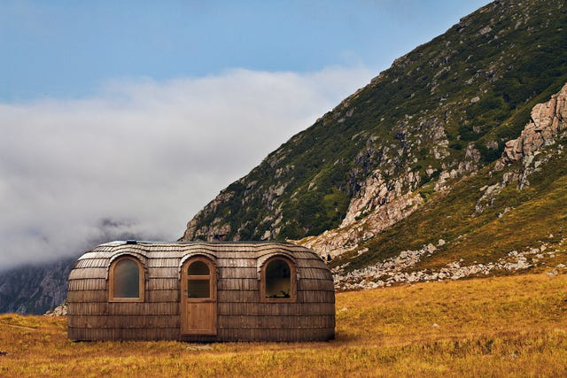 Una cabaña con forma de iglú para disfrutar de la naturaleza