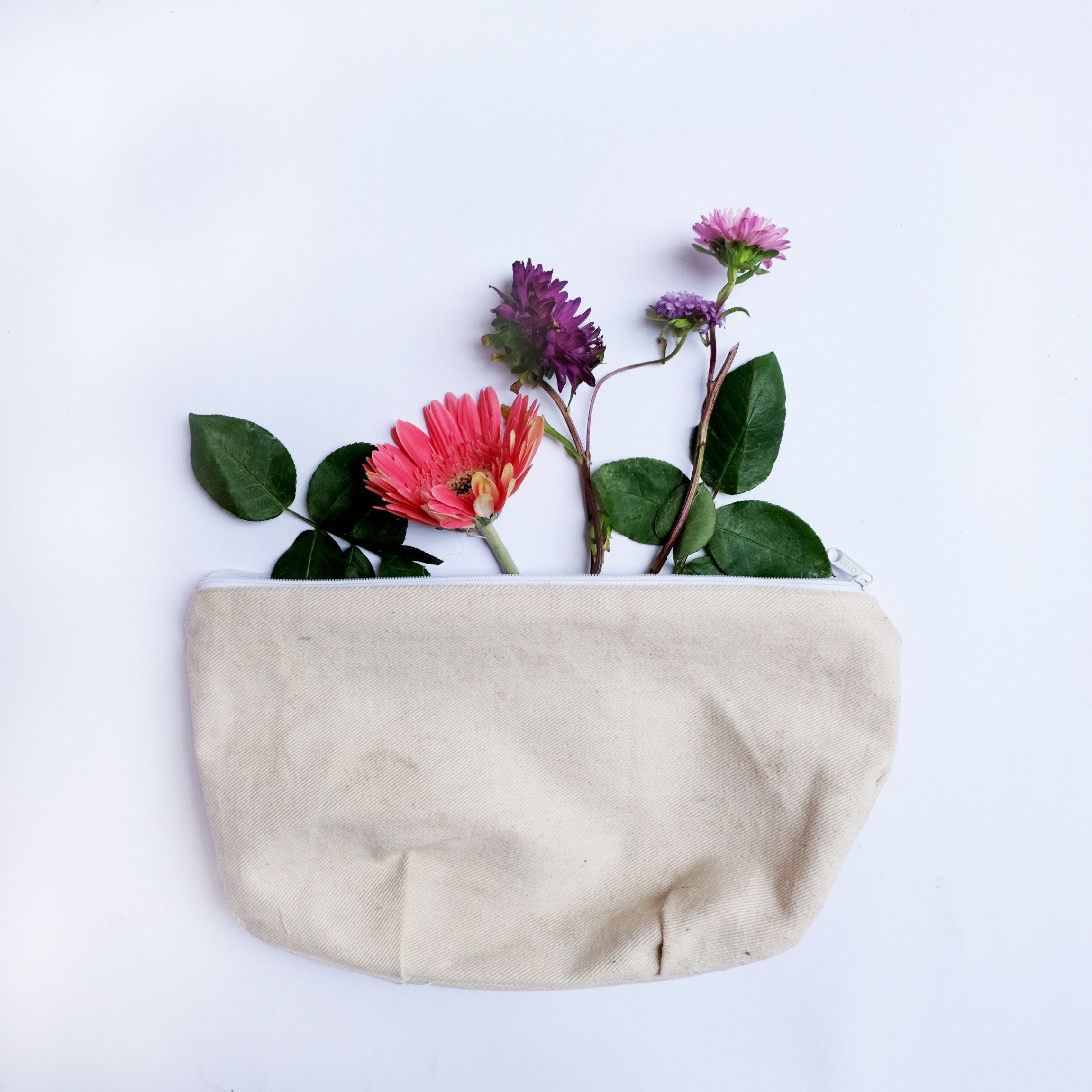 Nourishing Hand Cream with Niacinamide and Calendula Flower Nourishing Hand Cream with Niacinamide and Calendula Flower