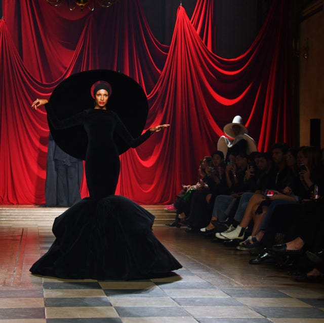 Harris Reed September 2022 Show - LFW September 2022 Spring/summer 2023 shows and fashion trends