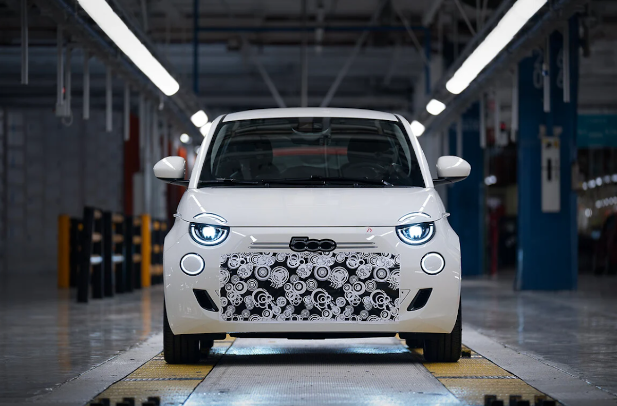 The Fiat 500 Is Gaining an Internal Combustion Version, and It's a Manual Hybrid