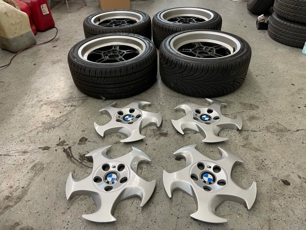 www.roadandtrack.com