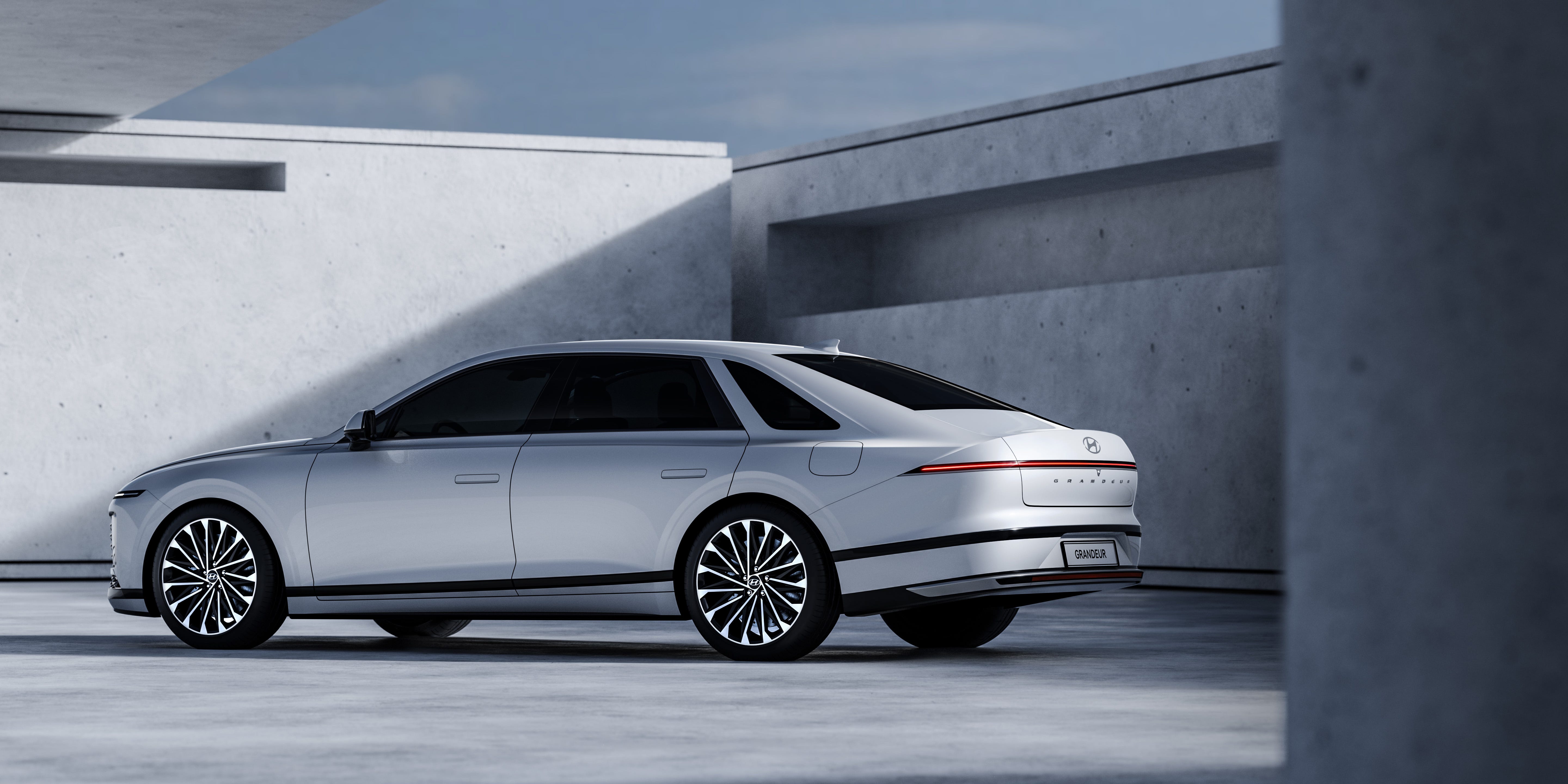 The New Hyundai Grandeur Is Gorgeous