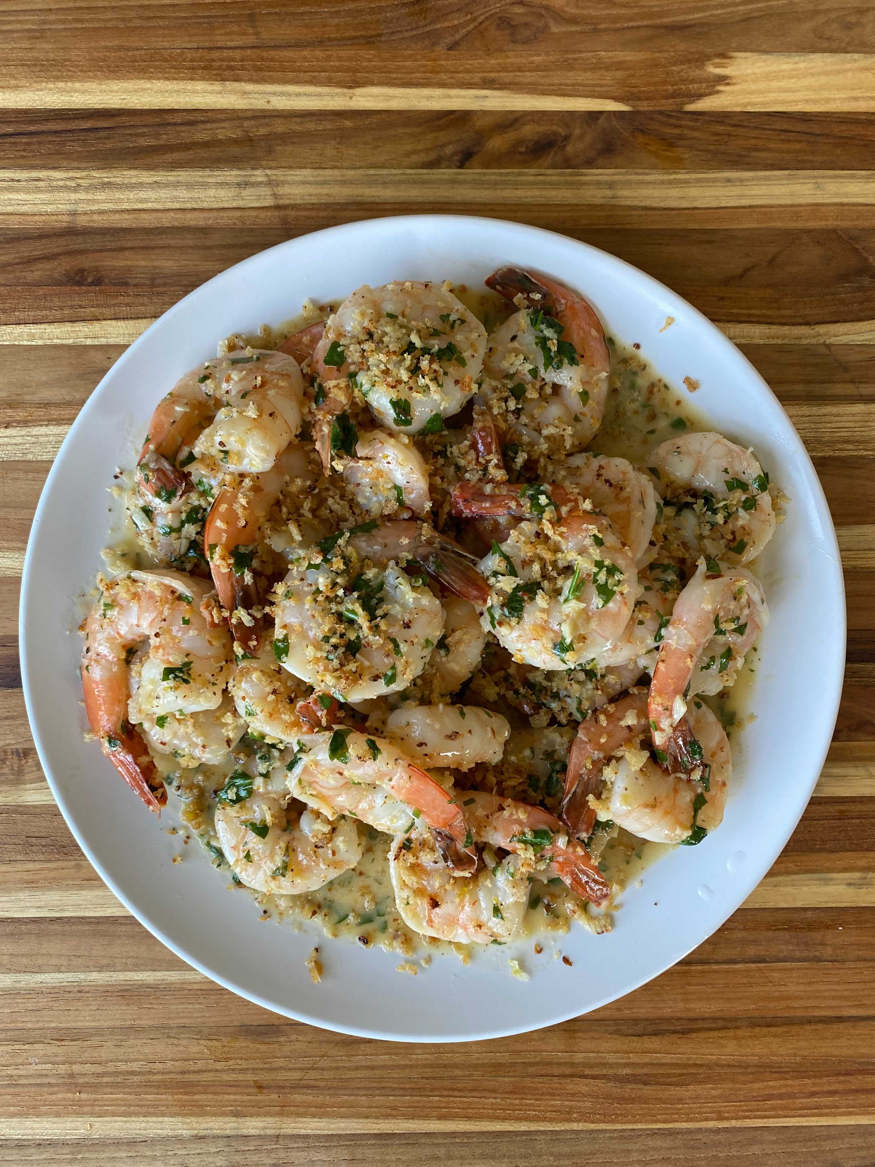 Lemony Shrimp Scampi With Garlicky Breadcrumbs Is The Dinner Of Your Dreams 😋