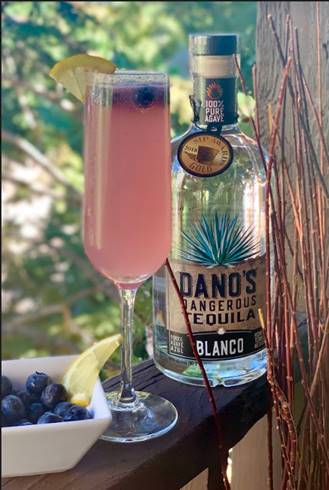 Drink, Alcoholic beverage, Distilled beverage, Liqueur, Punch, Non-alcoholic beverage, Wine cocktail, Vodka, Fizz, fizz