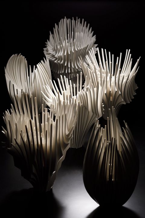 bone flowerは奈良さんが生み出す美しく繊細な作品