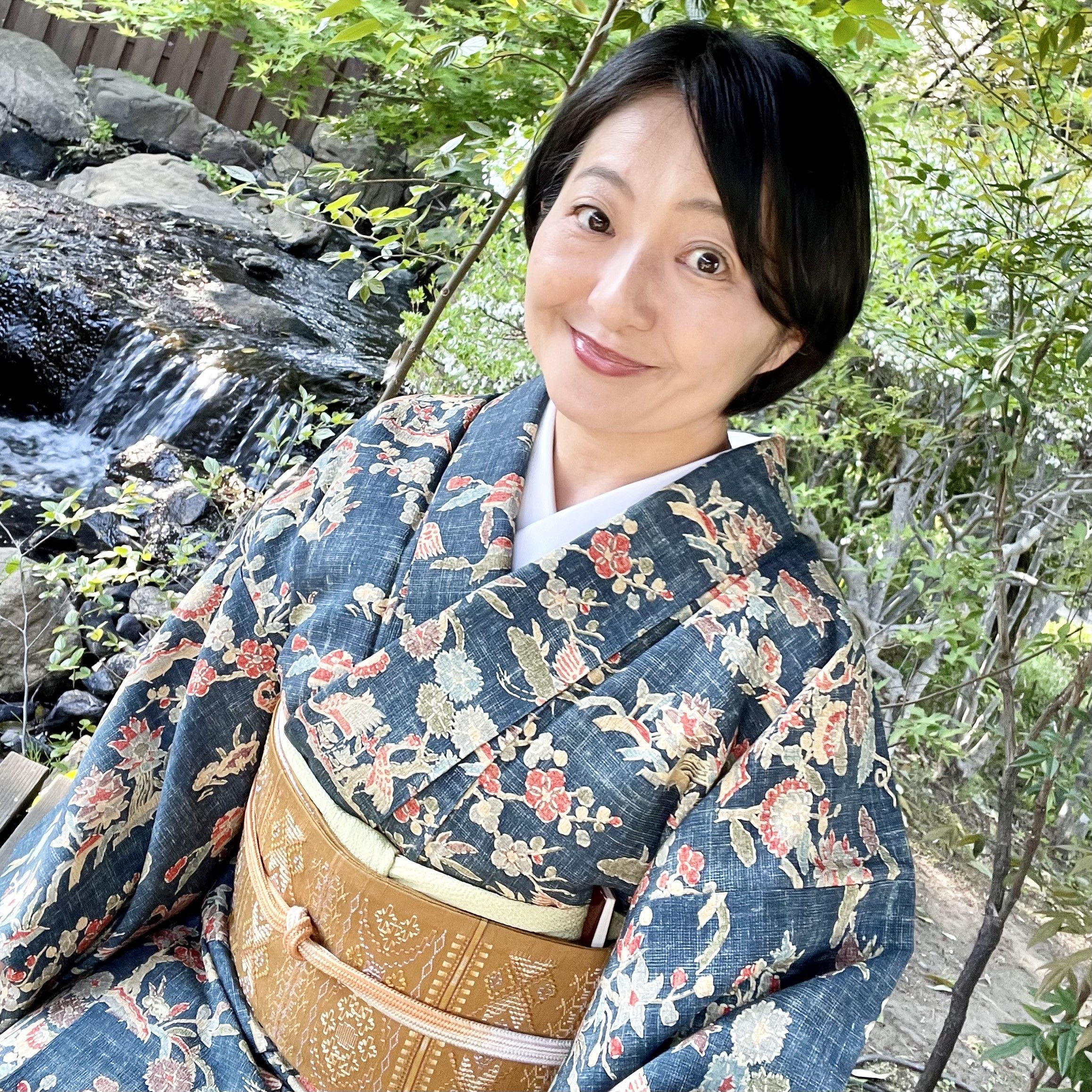 朝香沙都子の着物ダイアリー ｜小さな花をまとう琉球花織の帯