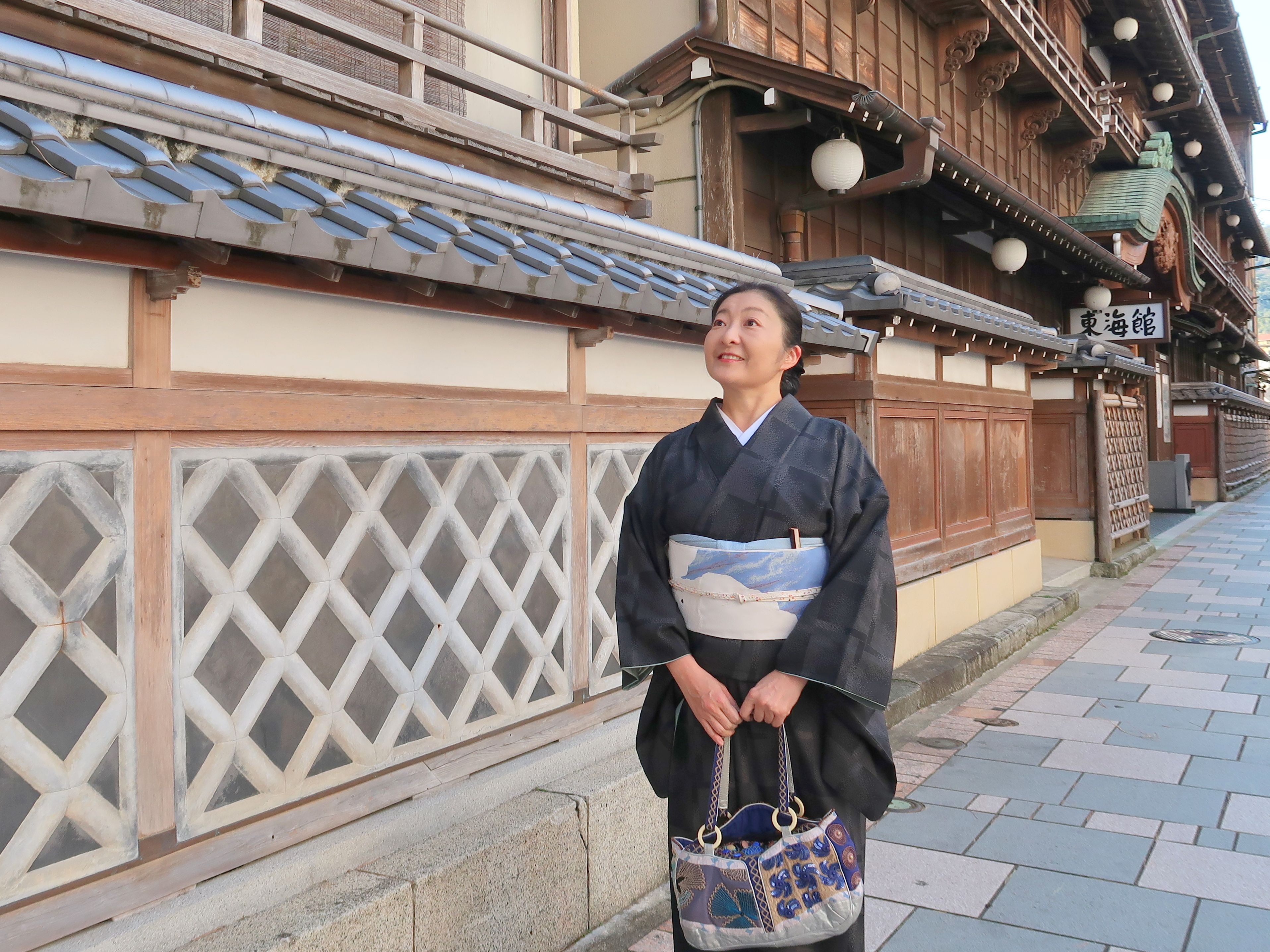 着物 単衣 本塩沢 蚊絣 しつけ糸付き 国指定重要無形文化財 浴衣/水着