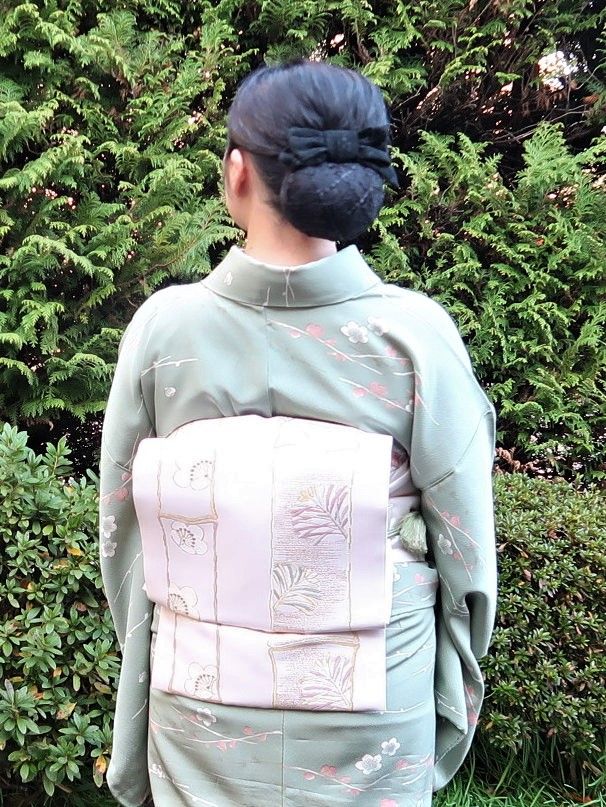 朝香沙都子の着物ダイアリー|梅の模様を楽しむ季節になりました