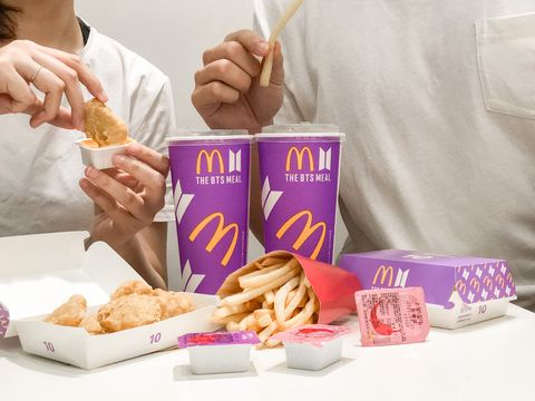 麥當勞「bts套餐」台灣登場！聯名防彈少年團推出2款全新醬料，外送平台同步開賣