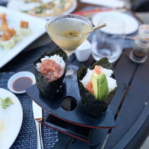 martini and hand roll