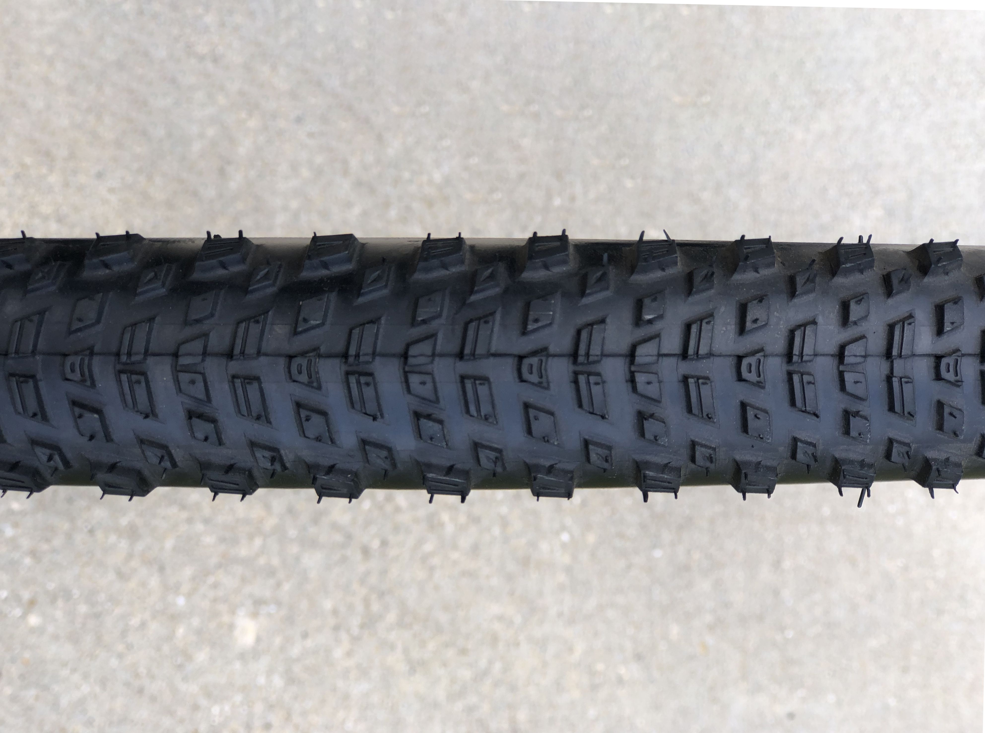 kenda booster 2.4