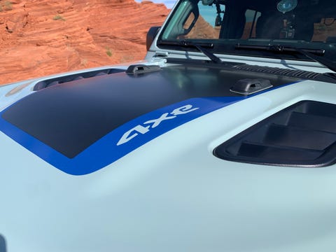 jeep wrangler 4xe hood graphic